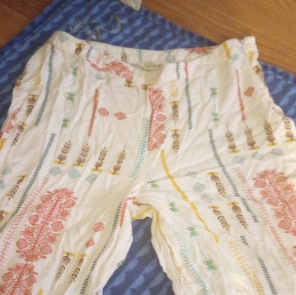 Jaime,4 - Picture 2 of 5